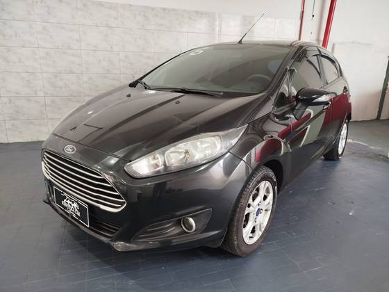 FORD FIESTA 1.6 SE HATCH 16V FLEX 4P POWERSHIFT FORD FIESTA 1.6 SE HATCH 16V FLEX 4P POWERSHIFT